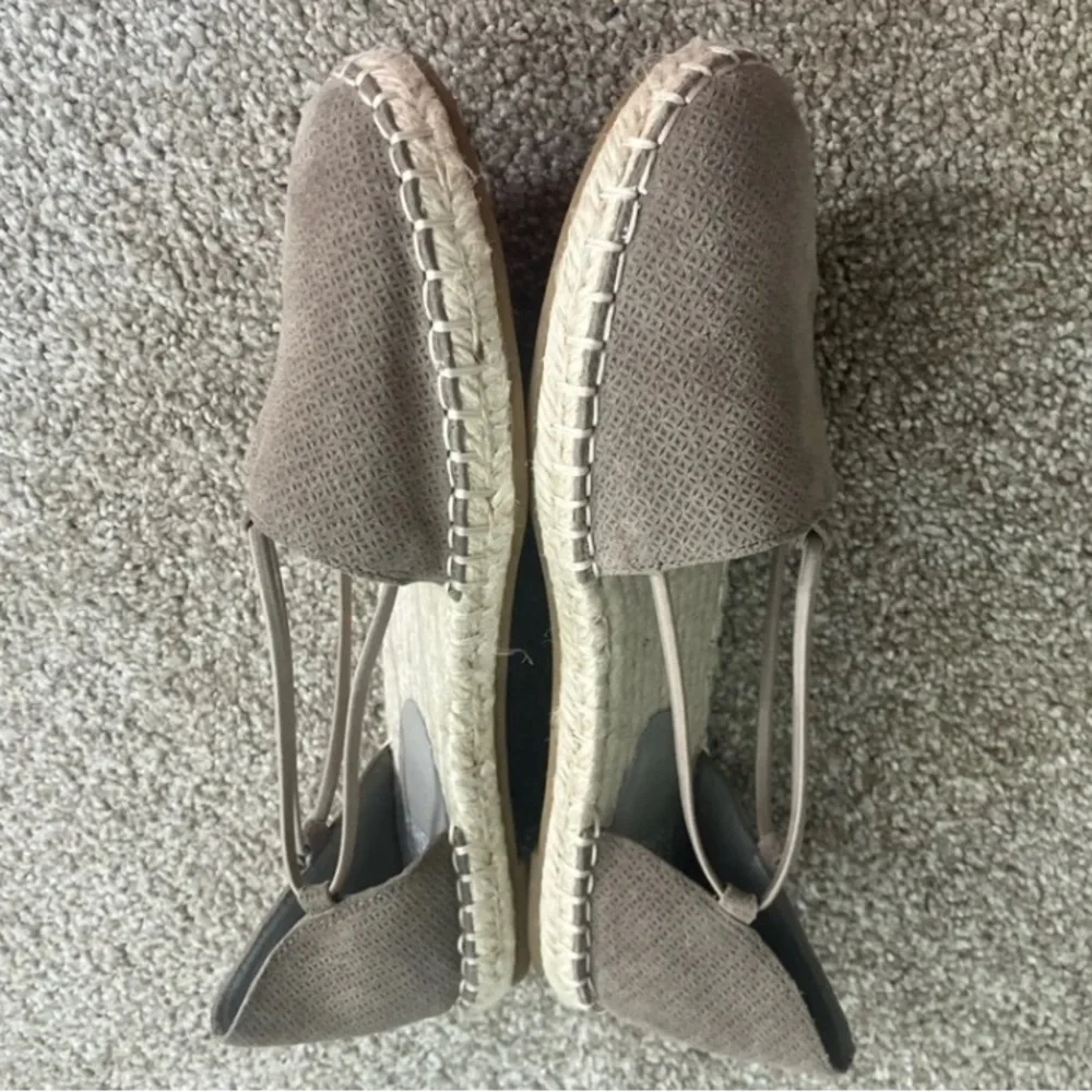 Eileen Fisher Cream Cut Out Lee Espadrille‎ Flats Size 6